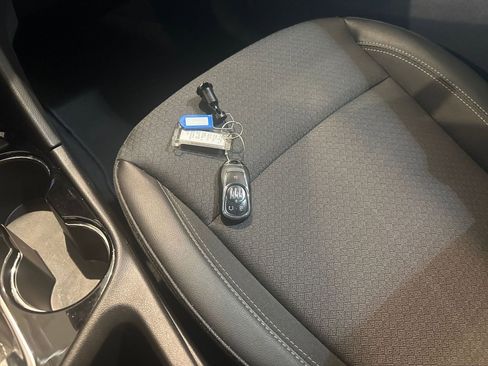 Used 2025 Buick Encore GX Preferred image 22