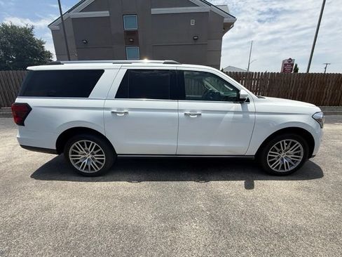 Used 2022 Ford Expedition Max Limited RWD image 4