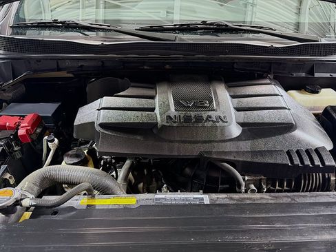 Used 2021 Nissan Titan PRO-4X w/ Pro-4x Convenience Package AWD/4WD image 31