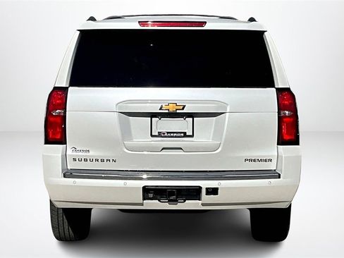 Used 2020 Chevrolet Suburban Premier image 6