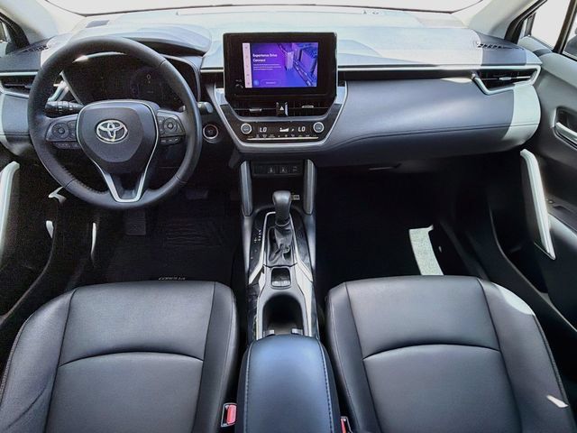 Used 2023 Toyota Corolla Cross XLE FWD image 15