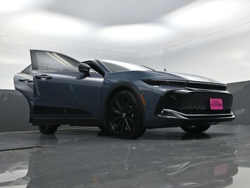 Used 2025 Toyota Crown Nightshade image 28