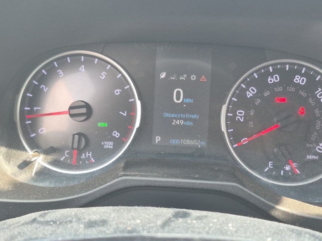 Used 2020 Toyota RAV4 XLE AWD/4WD image 26