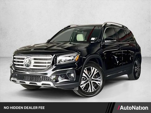 Used 2026 Mercedes-Benz GLB 250 image 1