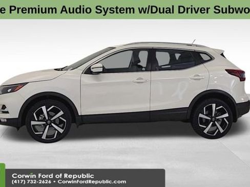 Used 2021 Nissan Rogue Sport SL w/ Premium Package image 4