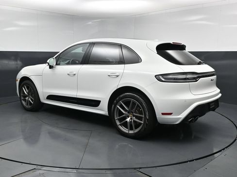 Used 2025 Porsche Macan AWD/4WD image 3