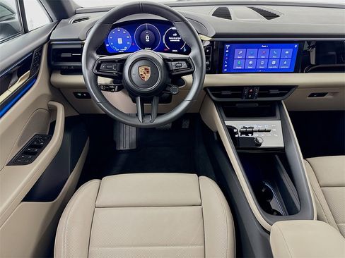 Used 2025 Porsche Macan Electric image 24