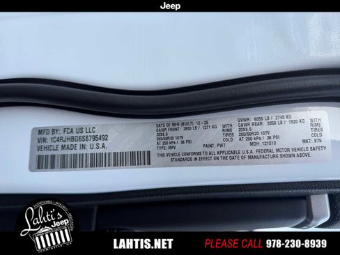 New 2025 Jeep Grand Cherokee Limited image 19