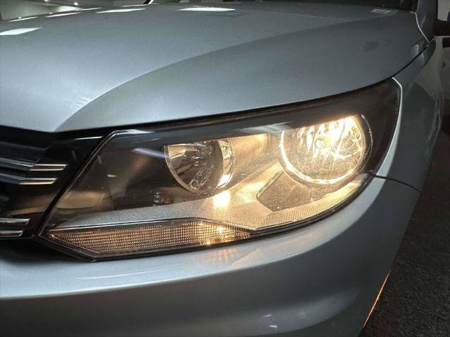 Used 2014 Volkswagen Tiguan SEL AWD/4WD image 8