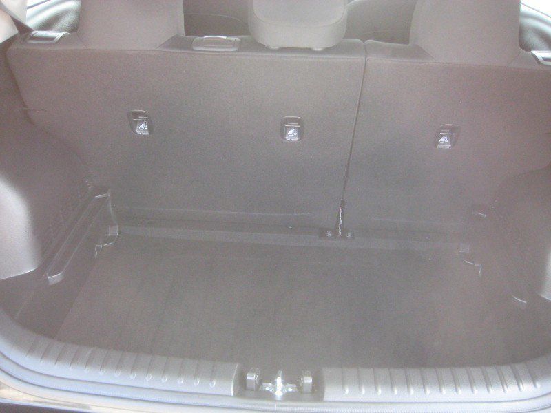 Used 2025 Kia Soul LX w/ LX Technology Package FWD image 27