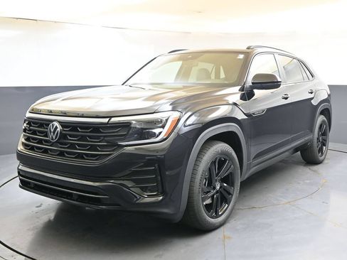 New 2026 Volkswagen Atlas Cross Sport SEL R-Line AWD/4WD image 1