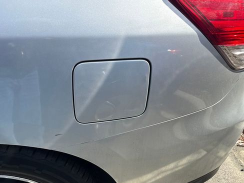 Used 2013 Nissan Pathfinder Platinum image 17