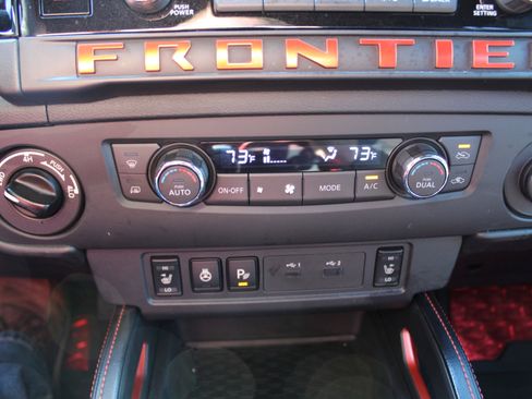 Used 2025 Nissan Frontier PRO-4X w/ Pro Premium Package image 19