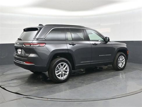 New 2025 Jeep Grand Cherokee Laredo X image 4