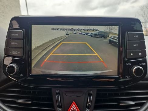 Used 2018 Hyundai Elantra GT Sport w/ Sport Tech Package 04 image 20