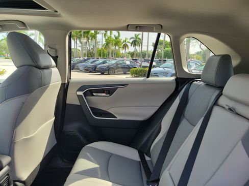 Used 2025 Toyota RAV4 XLE Premium FWD image 15