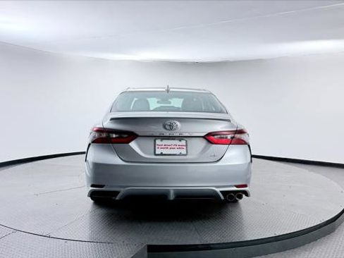 Used 2023 Toyota Camry SE FWD image 7