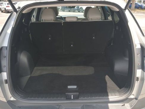 Used 2025 Hyundai Tucson SEL FWD image 11