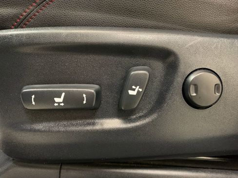 Used 2016 Toyota 4Runner SR5 image 5