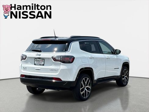 Used 2025 Jeep Compass Limited w/ Elite Group AWD/4WD image 2