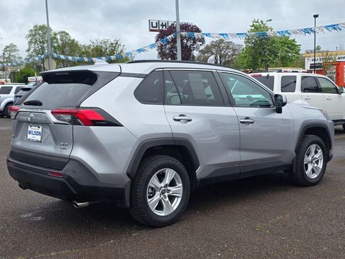 Used 2021 Toyota RAV4 XLE w/ XLE Grade Weather Package image 29