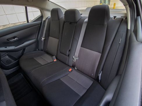 Used 2021 Nissan Sentra SV FWD image 17