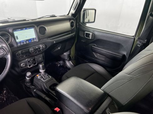 Used 2021 Jeep Wrangler Sport S w/ Sun And Sound Package image 22