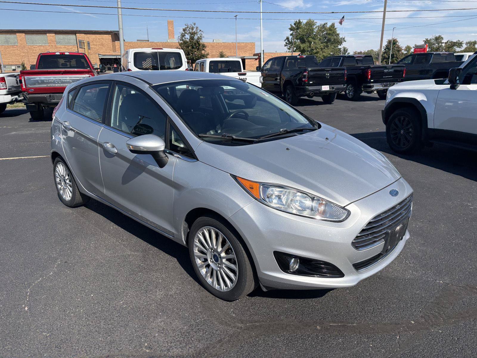 Used 2014 Ford Fiesta Titanium FWD image 2