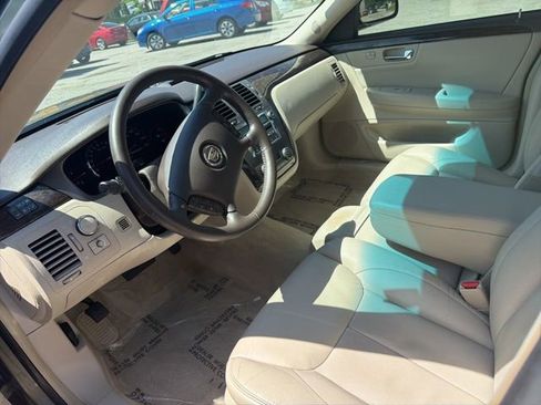 Used 2011 Cadillac DTS Luxury FWD image 8