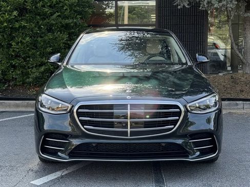 Used 2023 Mercedes-Benz S 580 4MATIC Sedan image 3