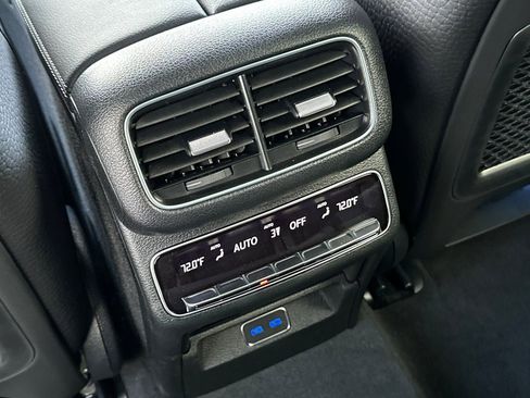 New 2026 Mercedes-Benz GLS 580 4MATIC image 24