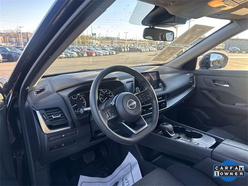 Used 2023 Nissan Rogue SV image 13