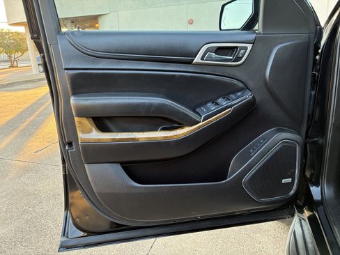Used 2016 GMC Yukon Denali RWD image 40