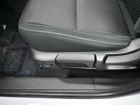 Used 2022 Mitsubishi Outlander ES image 15