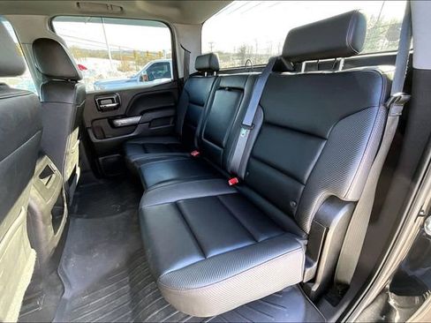 Used 2018 GMC Sierra 1500 SLT w/ Black Pack image 20