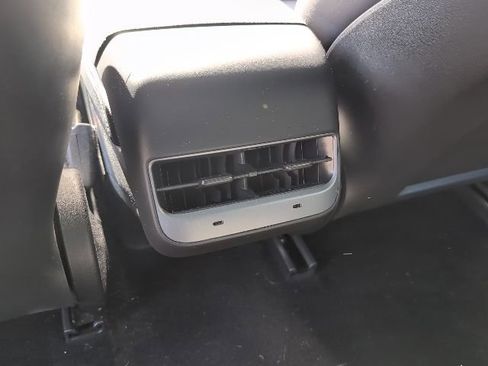 Used 2023 Tesla Model 3 Standard Range image 23