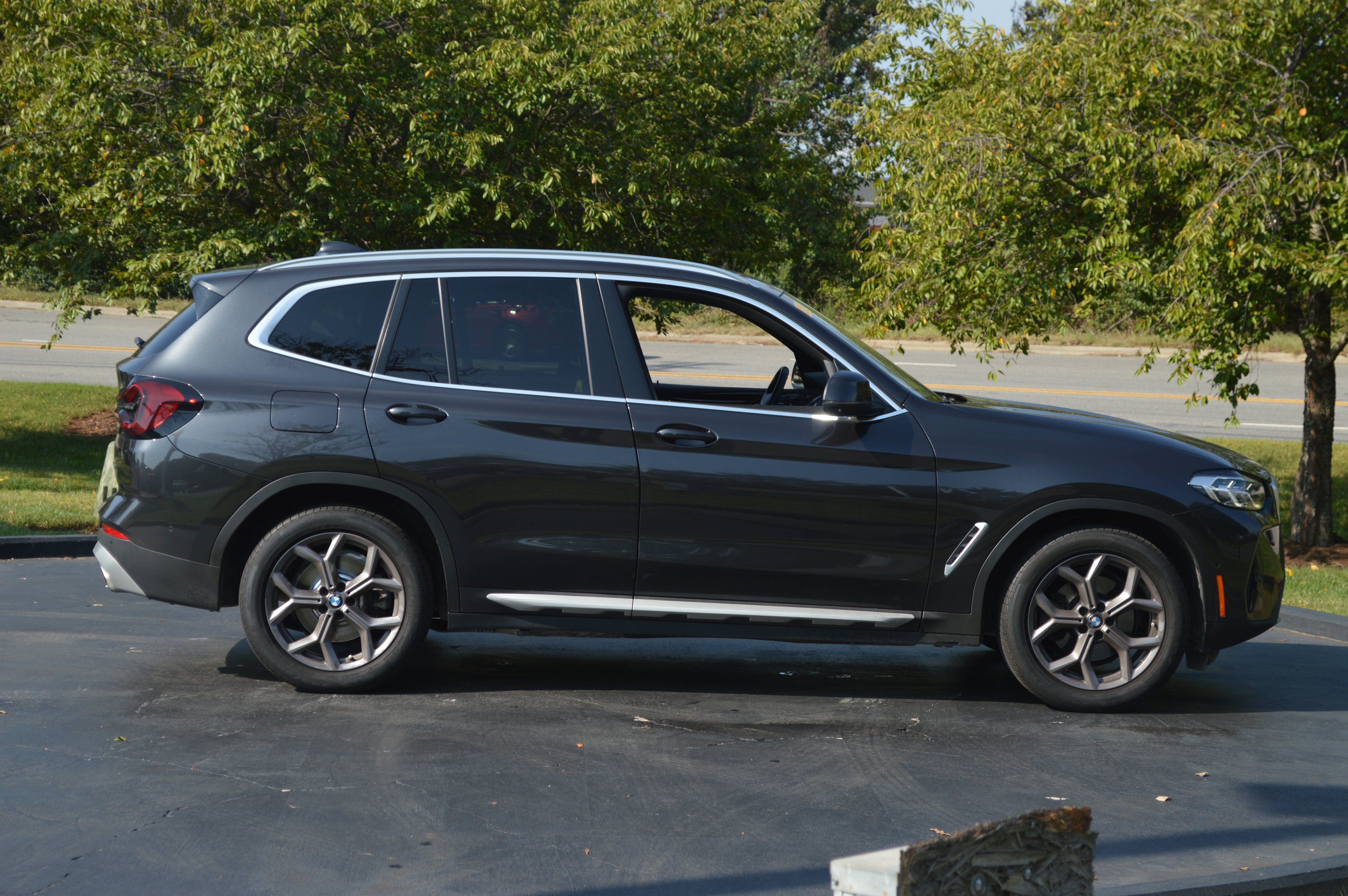 Used 2024 BMW X3 sDrive30i w/ Premium Package RWD image 12