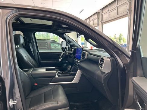 Used 2023 Toyota Tundra Platinum w/ Advanced Package AWD/4WD image 17