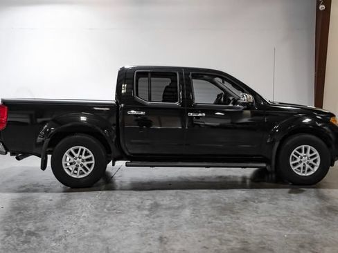 Used 2019 Nissan Frontier SV RWD image 11