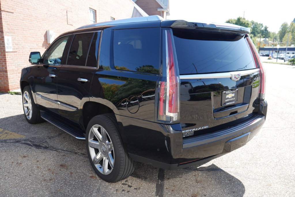 Used 2020 Cadillac Escalade Luxury AWD/4WD image 5