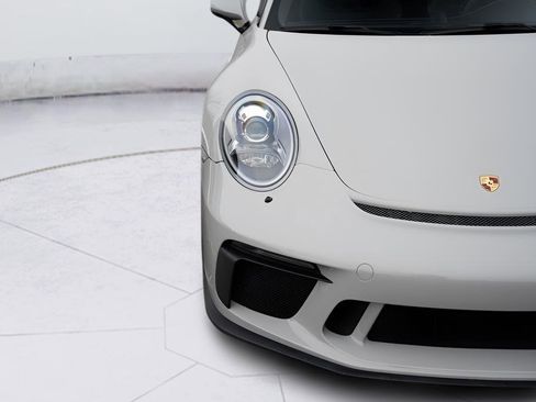 Used 2018 Porsche 911 GT3 RWD image 10