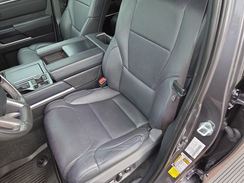 Used 2023 Toyota Tundra Platinum AWD/4WD image 13