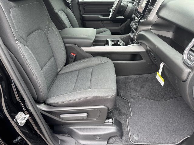 New 2026 RAM 1500 Express AWD/4WD image 13