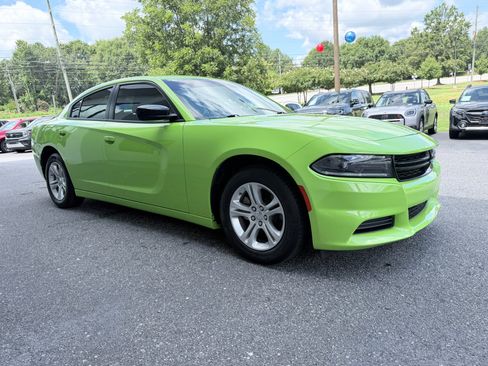 Used 2023 Dodge Charger SXT RWD image 2