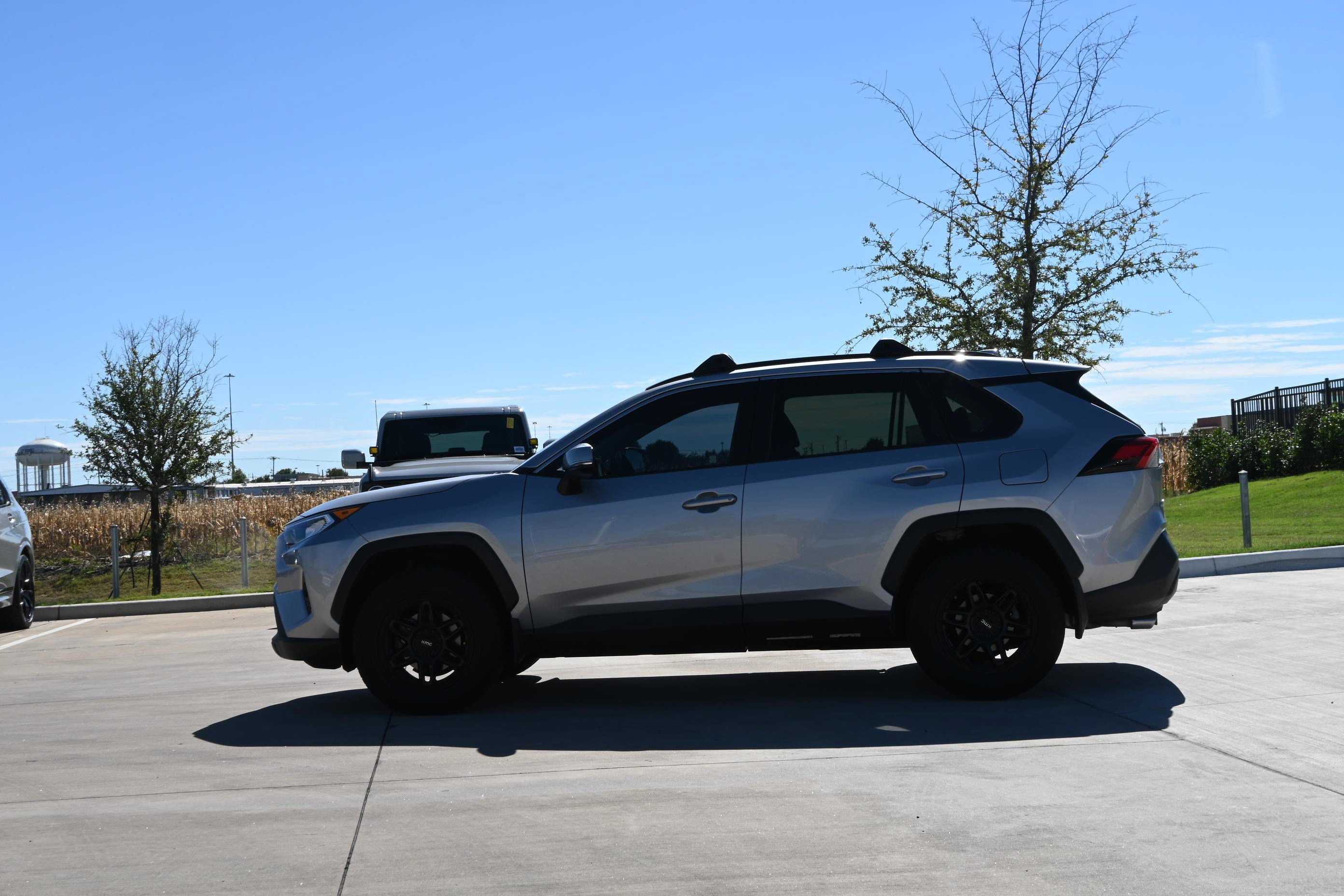 Used 2019 Toyota RAV4 XLE w/ Convenience Package AWD/4WD image 6