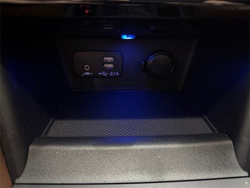 Used 2024 Subaru Forester Touring w/ Pop Package 2 image 16