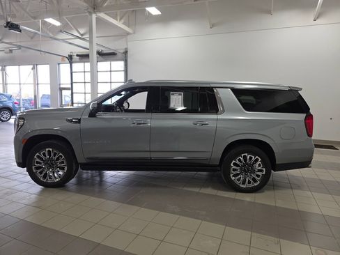 Used 2023 GMC Yukon XL Denali Ultimate image 2