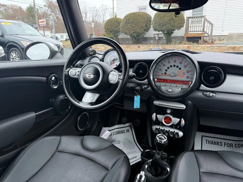 Used 2010 MINI Cooper Convertible image 25
