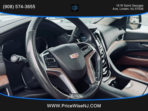 Used 2016 Cadillac Escalade ESV Premium image 9
