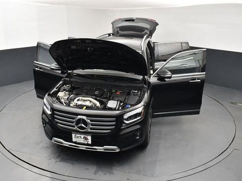 Used 2025 Mercedes-Benz GLB 250 4MATIC image 26